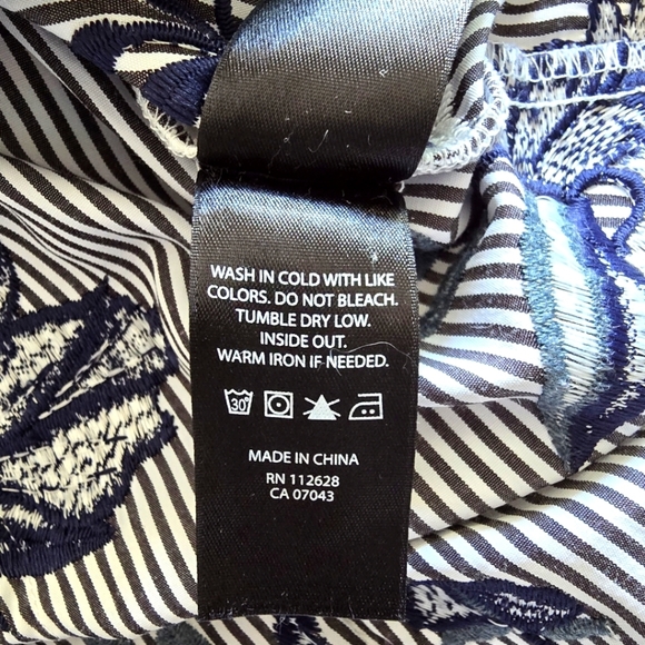 Floral Blue and White Women's Top - Picture 10 of 10